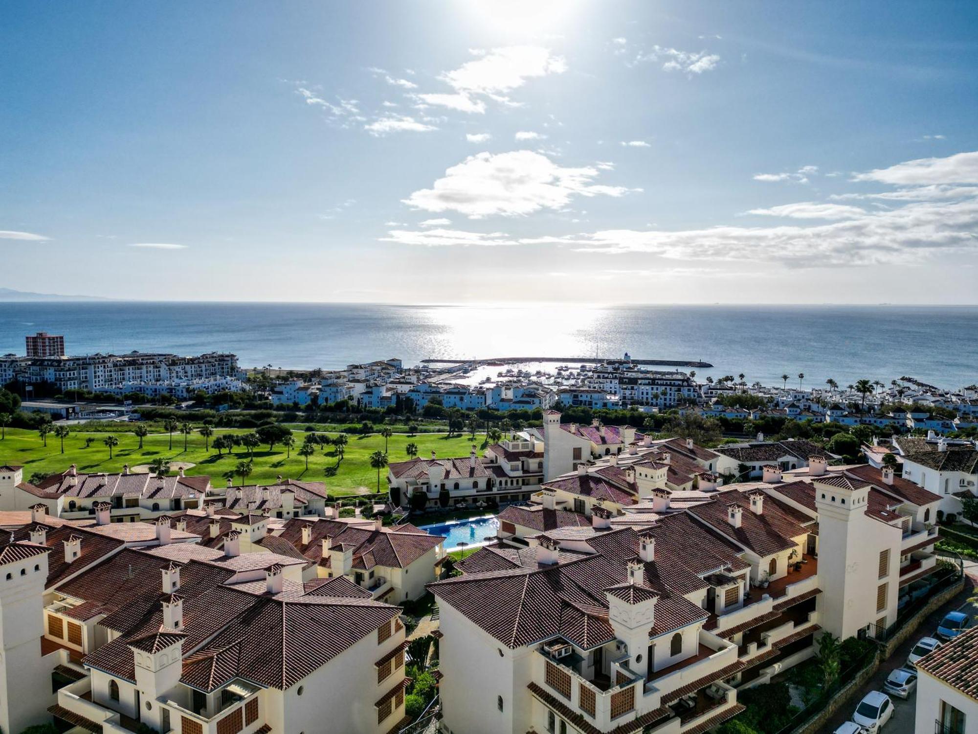 Sea View Apartment With Great Terrace And 4 Pools - Duquesa Suites 308 Manilva Exterior photo
