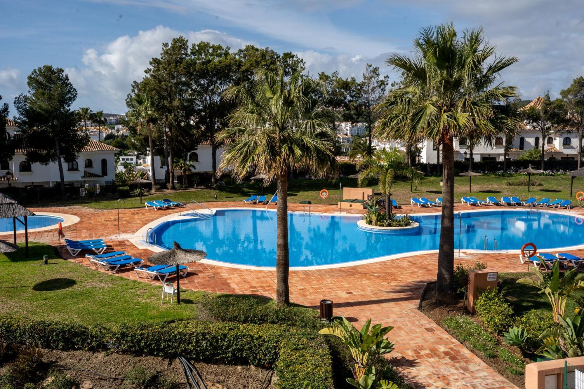 Sea View Apartment With Great Terrace And 4 Pools - Duquesa Suites 308 Manilva Exterior photo